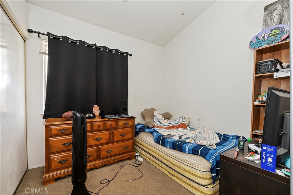 https://media.crmls.org/medias/3ff895bd-e0b3-4da2-9464-83edc3e8d6c9.jpg?preset=X-Large