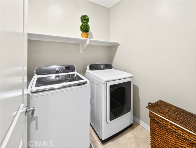 Detail Gallery Image 16 of 25 For 16901 Airport Circle #107,  Huntington Beach,  CA 92649 - 3 Beds | 2/2 Baths