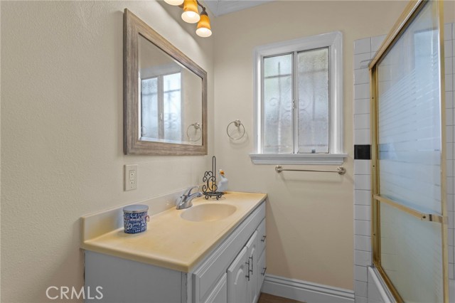 12210 S Spring, Los Angeles CA: https://media.crmls.org/medias/3ffab08a-834a-485c-912a-0a0cac182ac3.jpg