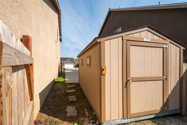 Detail Gallery Image 36 of 38 For 2027 W Babcock, Visalia,  CA 93291 - 4 Beds | 2/1 Baths