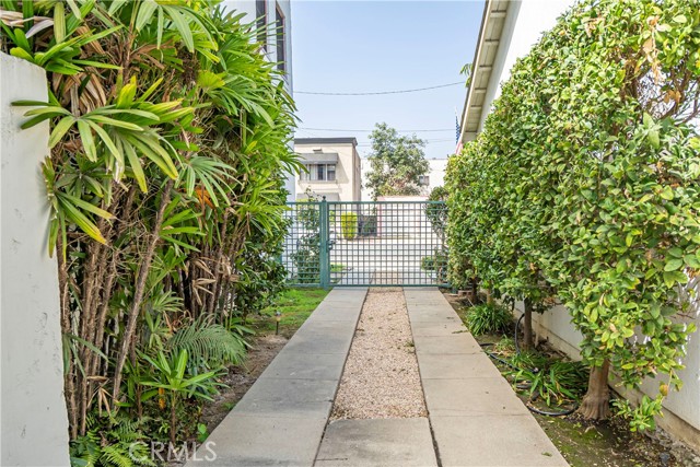 Detail Gallery Image 29 of 32 For 116 Coronado Ave, Long Beach,  CA 90803 - 2 Beds | 2 Baths