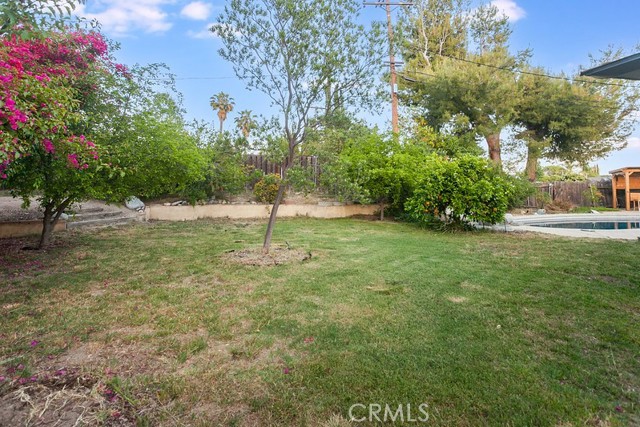 8398 Shoup Avenue, West Hills CA: https://media.crmls.org/medias/3ffcb3cb-cc06-4d49-89fc-db0edd8385b4.jpg