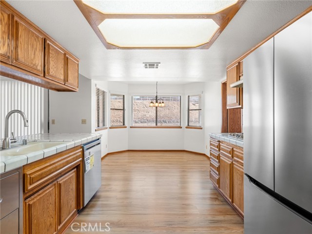 Detail Gallery Image 10 of 35 For 12635 Sorrel Dr, Apple Valley,  CA 92308 - 3 Beds | 3 Baths