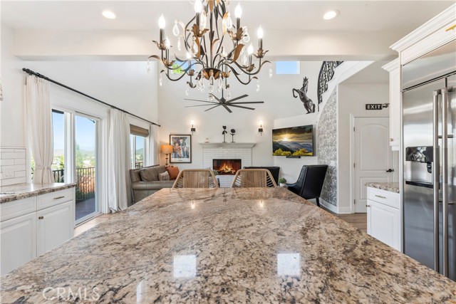 22941 Gold Rush Place, Canyon Lake CA: https://media.crmls.org/medias/3ffd31da-222b-4464-b00b-5f3ea32dd714.jpg