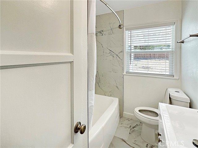 Detail Gallery Image 8 of 18 For 630 W Buena Vista St, Barstow,  CA 92311 - 3 Beds | 1 Baths