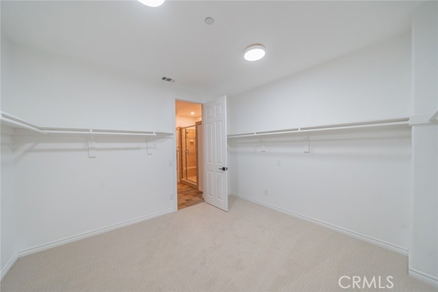 Image 31 of 49 For 581 La Salle Street