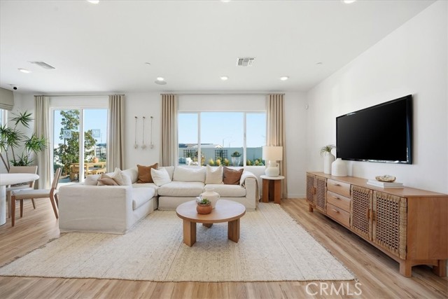 Detail Gallery Image 6 of 38 For 44246 Fleetwood Dr, Lancaster,  CA 93535 - 3 Beds | 2 Baths