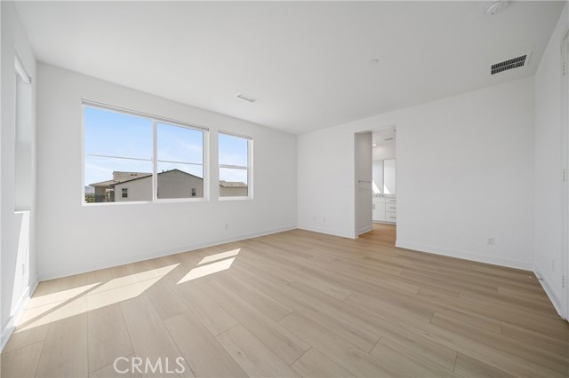187 yugen, Irvine CA: https://media.crmls.org/medias/3ffedd66-550f-4971-bff0-ad46497463e7.jpg