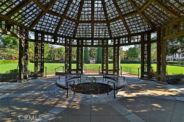 20 Townsend, Irvine CA: https://media.crmls.org/medias/3fff1dc5-d7f9-4a61-a187-8b9e88f7ffb4.jpg