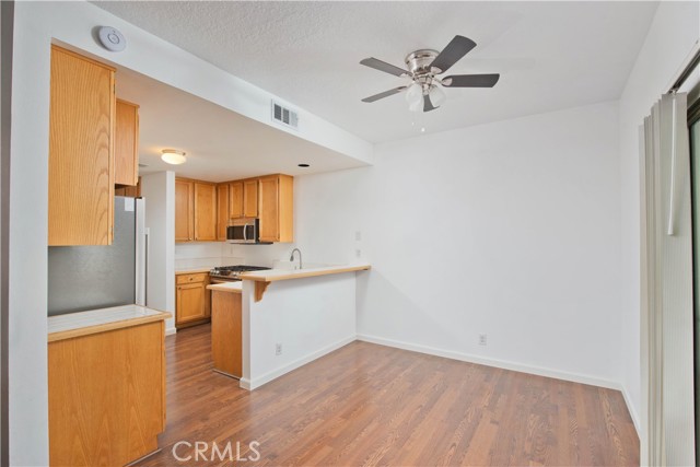 28415 Seco Canyon Road, Saugus CA: https://media.crmls.org/medias/3fff2e2d-c2bc-48ed-b96e-9e6aac2dae71.jpg