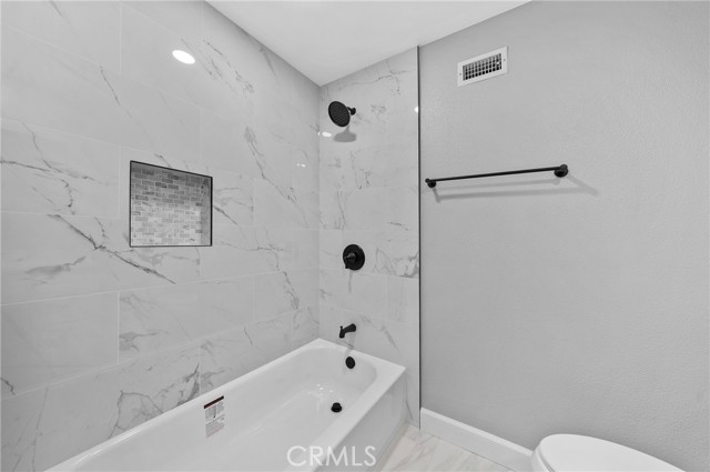 2933 E Levelglen Drive, West Covina CA: https://media.crmls.org/medias/3fff6253-bb1e-4df6-b11b-0eaaccfe6a24.jpg