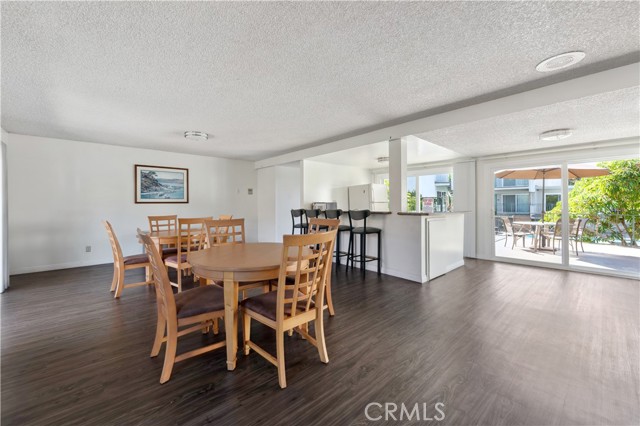 Detail Gallery Image 5 of 17 For 3656 Garnet St #230,  Torrance,  CA 90503 - 2 Beds | 2 Baths