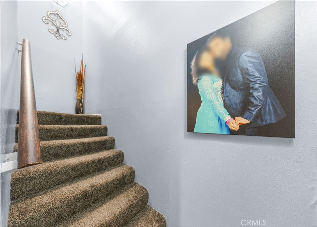 https://media.crmls.org/medias/3fffa176-8ea0-452c-9fbe-ee595fbe1bf9.jpg?preset=X-Large