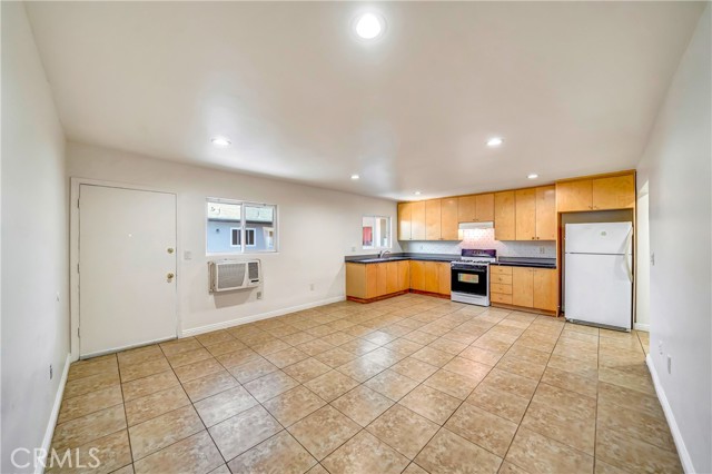 Detail Gallery Image 2 of 16 For 6735 Elmer Ave #12,  North Hollywood,  CA 91606 - 1 Beds | 1 Baths