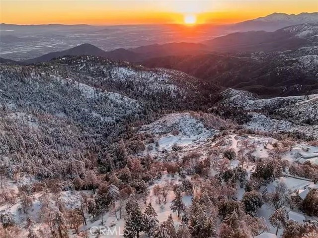 Detail Gallery Image 5 of 59 For 2012 Poplar, Running Springs,  CA 92382 - 3 Beds | 2 Baths