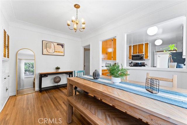 1031 Termino Avenue, Long Beach CA: https://media.crmls.org/medias/4000c0c2-2249-4112-9e19-e14621729564.jpg
