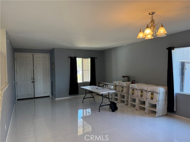 9143 Ocotillo Avenue, Hesperia CA: https://media.crmls.org/medias/40013f3d-9f18-45bb-b52a-b73500914a15.jpg