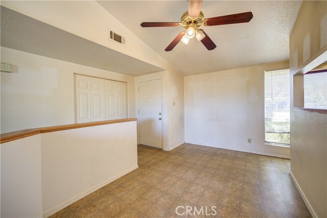 Detail Gallery Image 2 of 37 For 1055 via Esmeralda, Santa Maria,  CA 93455 - 3 Beds | 2 Baths