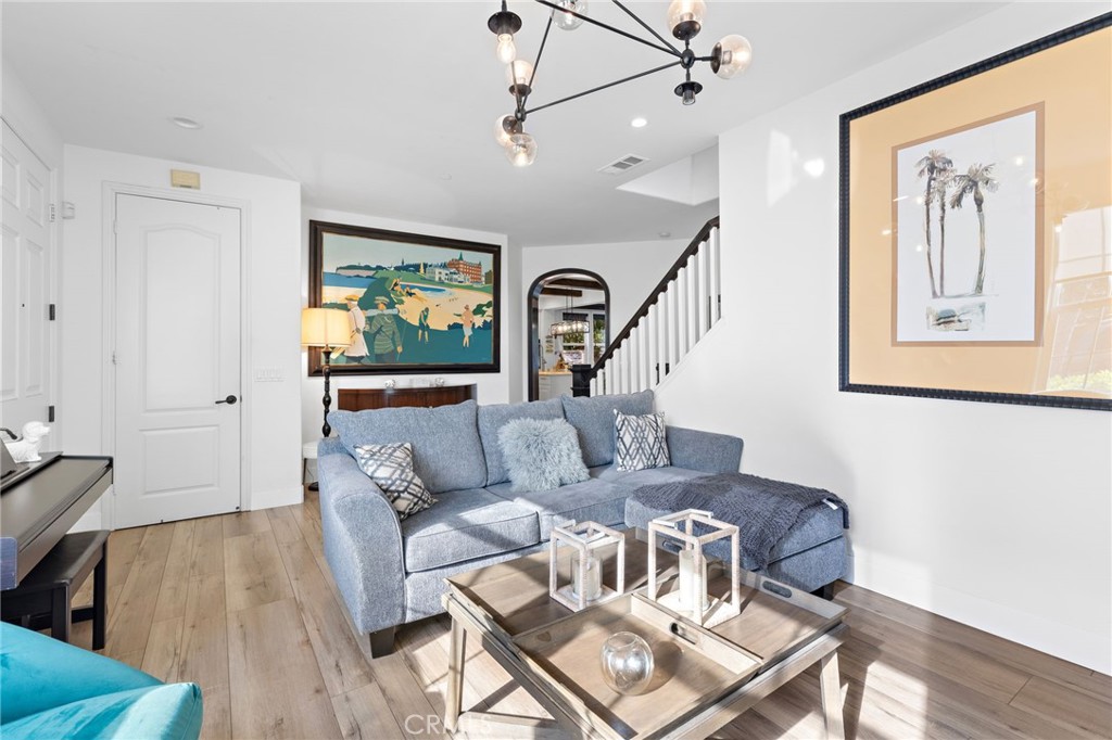 MLS #OC25022354 img 11