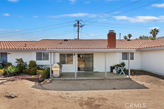 20061 Lounsberry Road, Perris CA: https://media.crmls.org/medias/40030784-48b7-4381-9499-9a7e0b5115d7.jpg