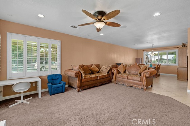 Detail Gallery Image 6 of 46 For 5337 Sulphur Dr, Jurupa Valley,  CA 91752 - 4 Beds | 2/1 Baths