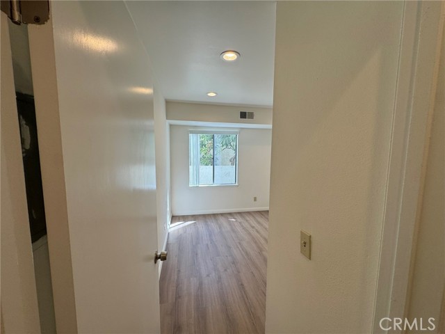 Detail Gallery Image 23 of 47 For 700 W 3rd, Santa Ana,  CA 92701 - 2 Beds | 2 Baths
