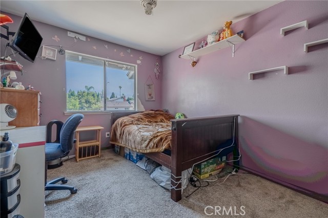 574 E Skylark Drive, Ontario CA: https://media.crmls.org/medias/4004f6ef-92b9-48fd-853d-f9ef50c28e78.jpg