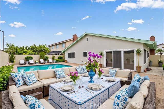5161 Rotherham Circle, Westminster CA: https://media.crmls.org/medias/400506f8-303f-43cf-a2c7-546d9b0289f2.jpg