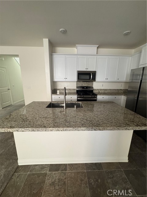 Detail Gallery Image 18 of 20 For 16508 Monteviejo St, Fontana,  CA 92336 - 4 Beds | 3 Baths