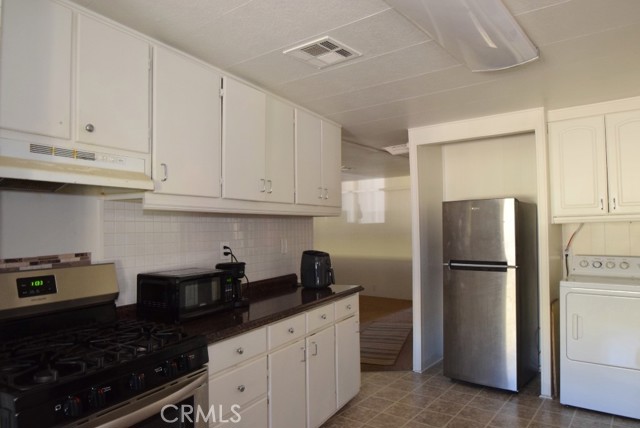 Detail Gallery Image 11 of 27 For 7425 Church St #164,  Yucca Valley,  CA 92284 - 2 Beds | 2 Baths