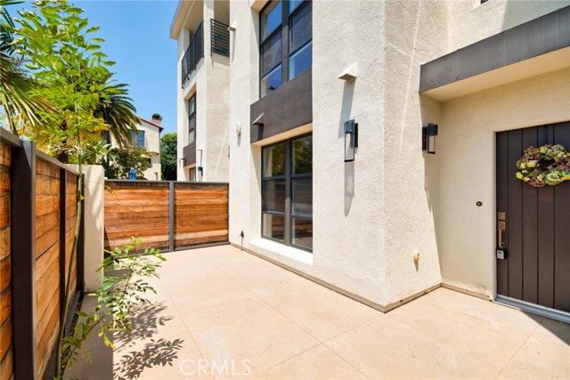 Detail Gallery Image 3 of 20 For 820 Mission St #202,  South Pasadena,  CA 91030 - 3 Beds | 3 Baths