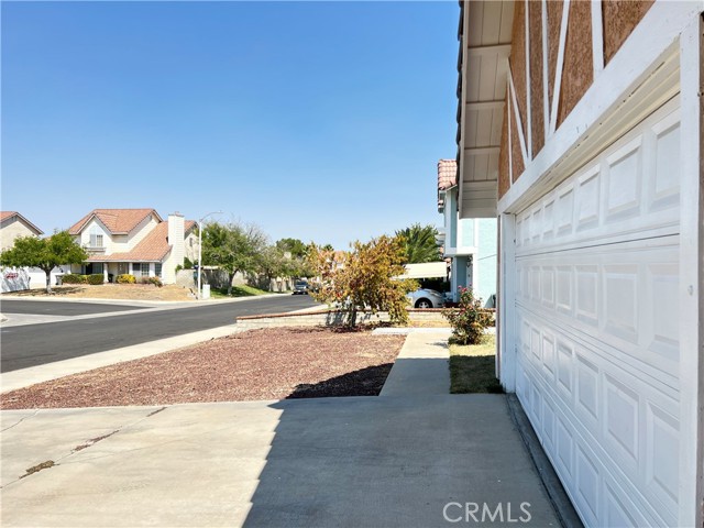 Detail Gallery Image 3 of 13 For 37514 Torrington St, Palmdale,  CA 93550 - 3 Beds | 2 Baths