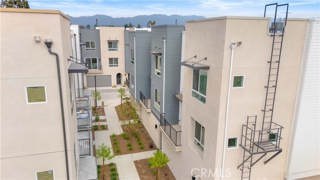 Detail Gallery Image 36 of 43 For 9419 1/2 N Sepulveda Blvd. #5,  North Hills,  CA 91343 - 2 Beds | 2/1 Baths