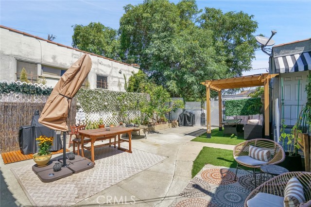 Detail Gallery Image 24 of 38 For 1301 S Hudson Ave, Los Angeles,  CA 90019 - 2 Beds | 2 Baths