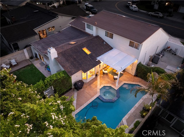 Detail Gallery Image 3 of 26 For 18904 Deodar, Fountain Valley,  CA 92708 - 4 Beds | 2/1 Baths