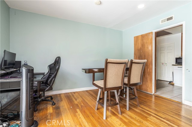 Detail Gallery Image 15 of 33 For 19858 Saticoy, Winnetka,  CA 91306 - 3 Beds | 2 Baths