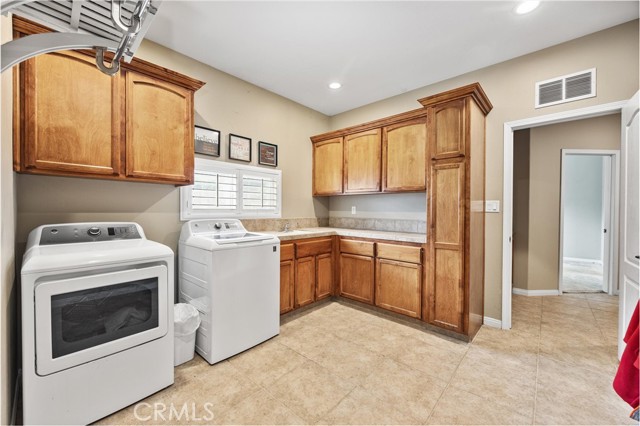 Detail Gallery Image 72 of 75 For 205 Somerford Ct, Bakersfield,  CA 93312 - 5 Beds | 4 Baths