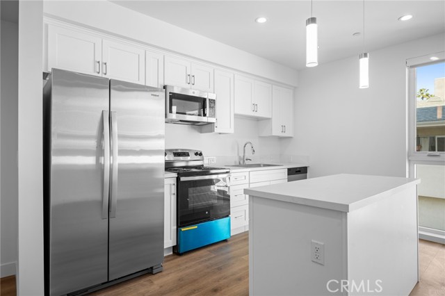 Detail Gallery Image 10 of 21 For 10657 Moorpark St #204,  North Hollywood,  CA 91602 - 2 Beds | 1 Baths