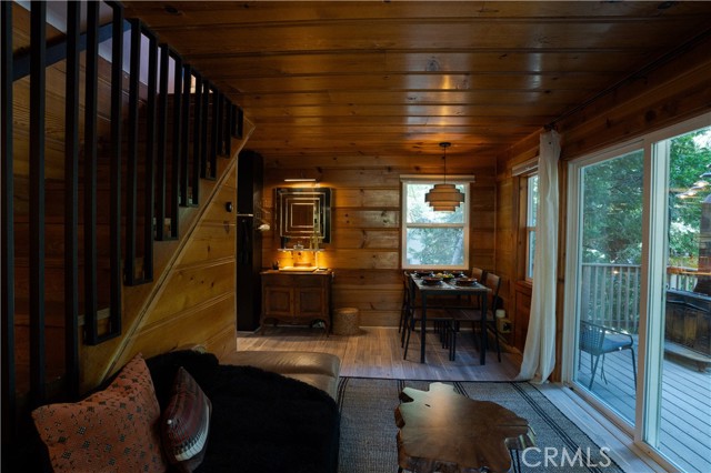 761 Arrowhead Villa Road, Lake Arrowhead, CA 92352