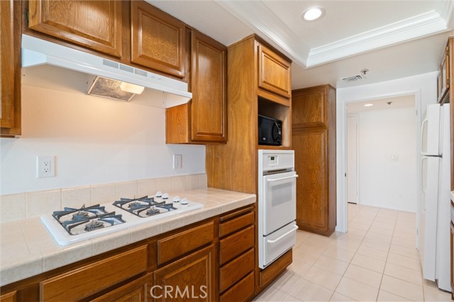 Detail Gallery Image 11 of 35 For 2872 Coast Cir #303,  Huntington Beach,  CA 92649 - 2 Beds | 2 Baths