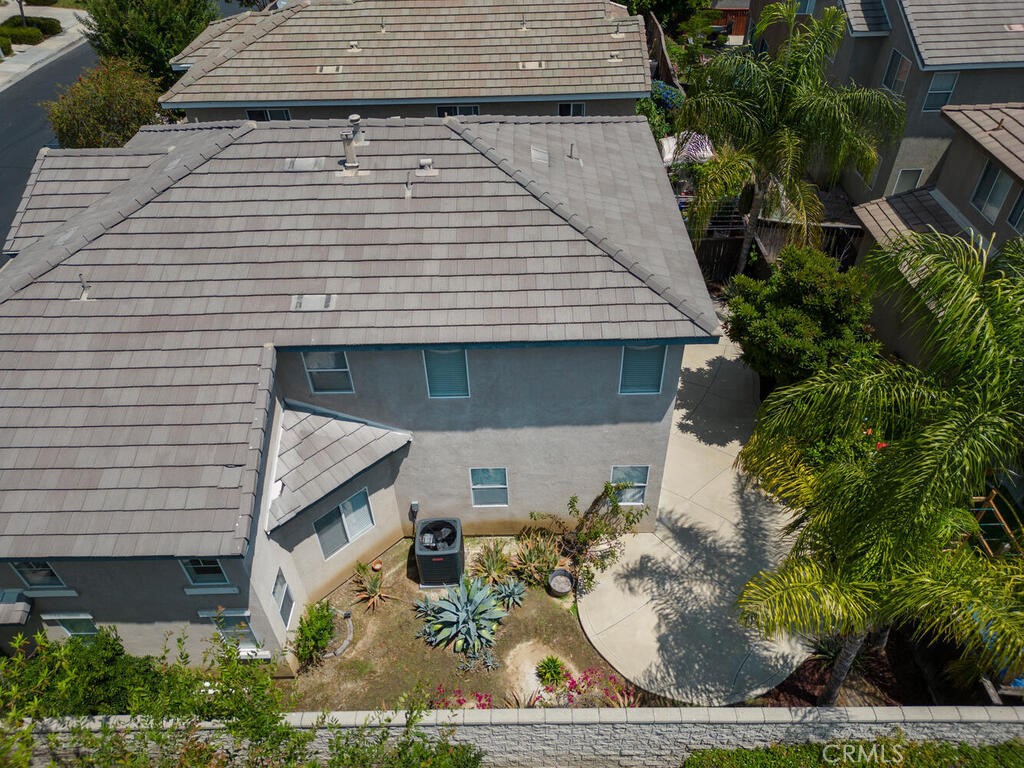 https://media.crmls.org/medias/400c545f-dff6-4c39-8b18-c21f78d914ad.jpg?preset=X-Large