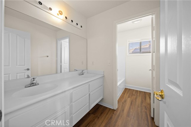 40225 Watford Way, Palmdale CA: https://media.crmls.org/medias/400cab8d-c6ee-45fa-8f88-063592a7f56b.jpg