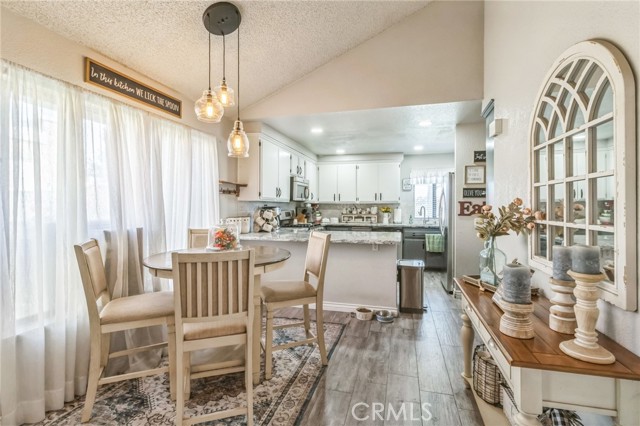 16281 Tokay Street, Victorville CA: https://media.crmls.org/medias/400cb60a-1838-43c3-a4d8-1de525bf10de.jpg