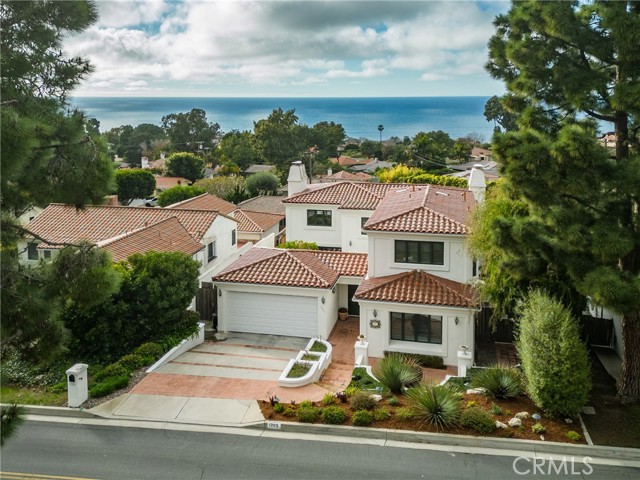 1705 Via Zurita, Palos Verdes Estates, California 90274, 4 Bedrooms Bedrooms, ,3 BathroomsBathrooms,Residential,Sold,Via Zurita,SB24014507