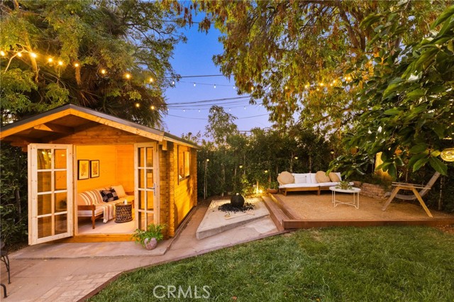 215 Branch Street, Los Angeles CA: https://media.crmls.org/medias/400dc3ba-03b3-4e5c-9190-3c479438112d.jpg