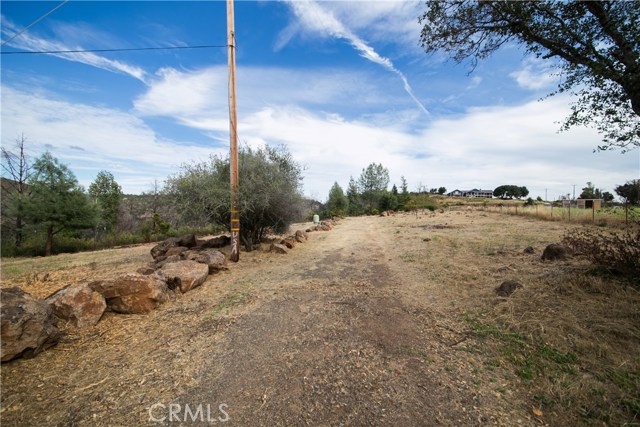 21541 Yankee Valley Road, Hidden Valley Lake CA: https://media.crmls.org/medias/400e4053-543e-446f-a6b1-08c29d559e98.jpg