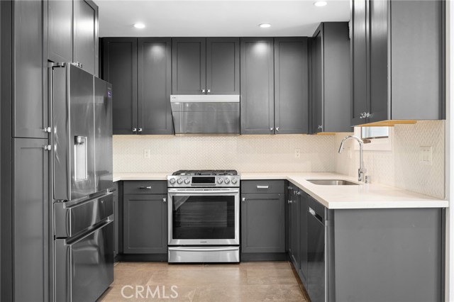 Detail Gallery Image 11 of 39 For 125 Hurlbut St #108,  Pasadena,  CA 91105 - 2 Beds | 2 Baths