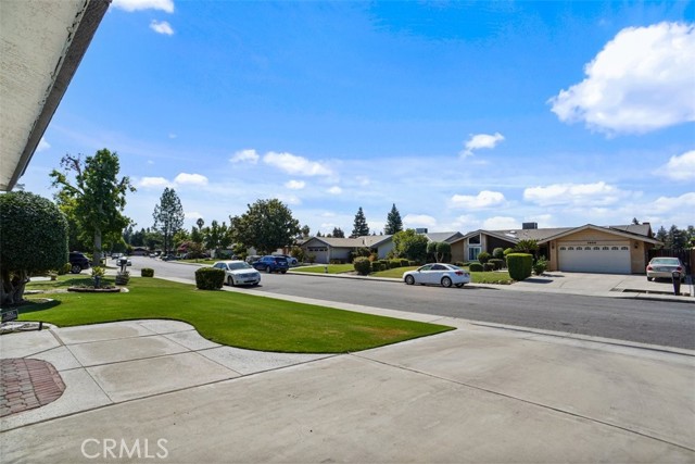 Detail Gallery Image 5 of 27 For 7804 Revelstoke Way, Bakersfield,  CA 93309 - 3 Beds | 2 Baths