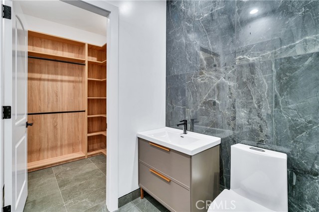 Detail Gallery Image 29 of 57 For 13838 Milbank St, Sherman Oaks,  CA 91423 - 4 Beds | 4 Baths