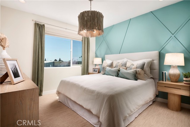 Detail Gallery Image 4 of 4 For 304 E Whittier Bld, La Habra,  CA 90631 - 4 Beds | 4 Baths